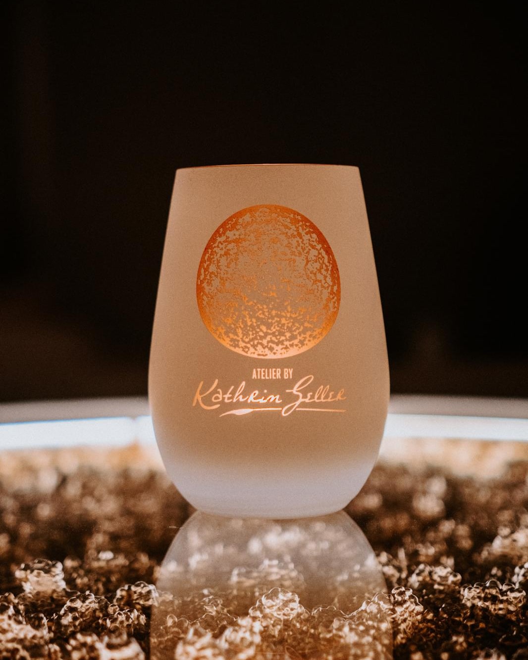 Teelichtglas Mond Weiß/Gold von Kathrin Geller