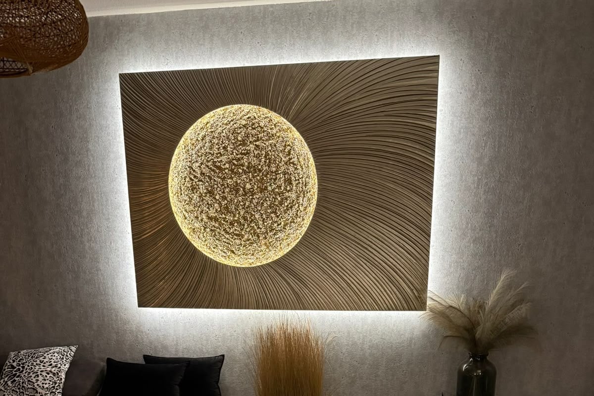 Sonnenmond, Lichtkunstwerk aus dem Atelier Kathrin Geller