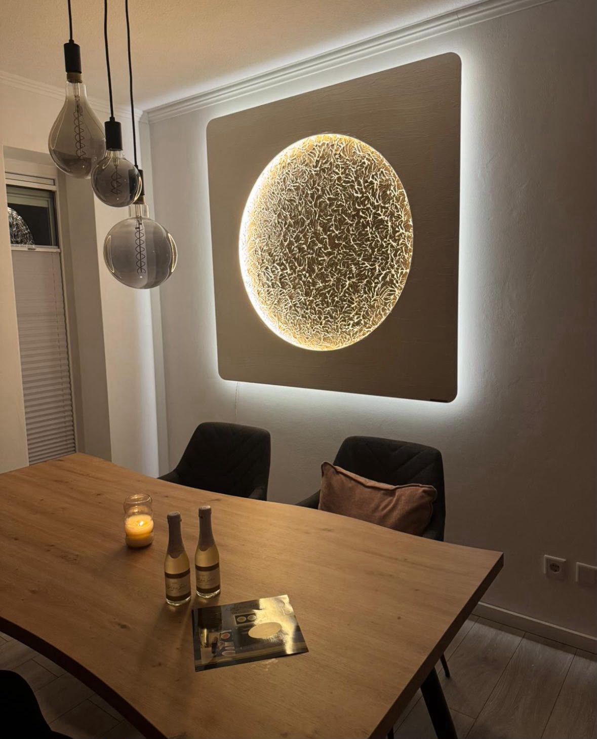 Sonnenmond, Lichtkunstwerk aus dem Atelier Kathrin Geller